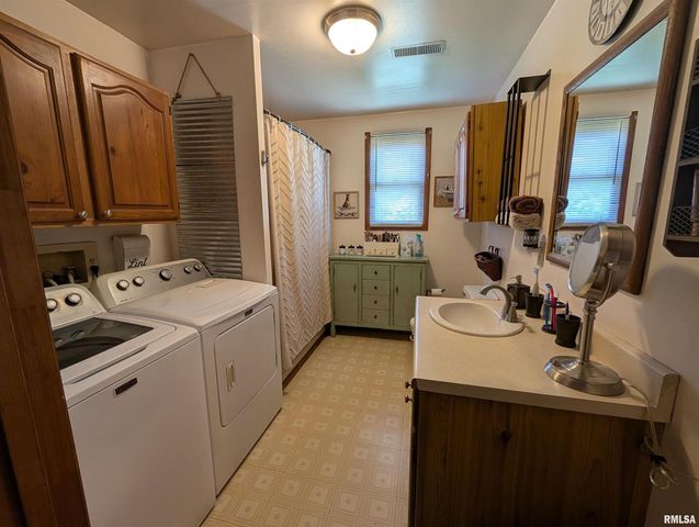 340 Dameron Lane, Vienna, IL 62995