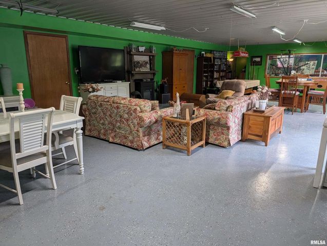 340 Dameron Lane, Vienna, IL 62995