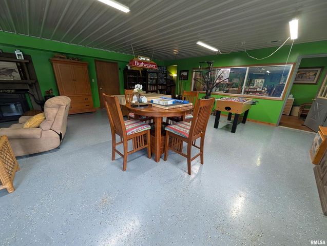 340 Dameron Lane, Vienna, IL 62995