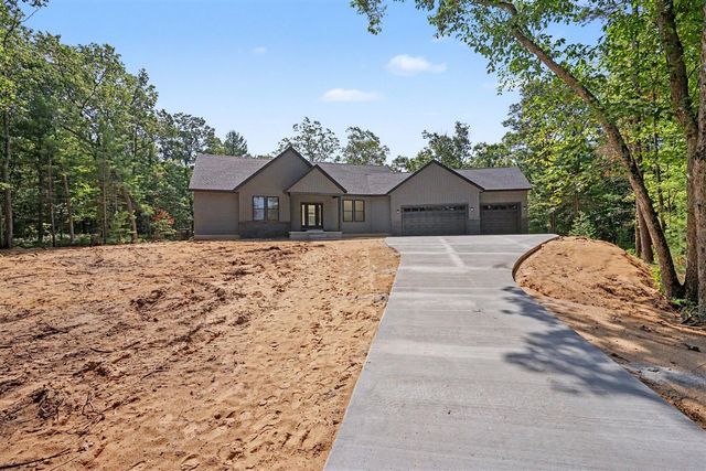 5195 Bittersweet Drive, Muskegon, MI 49445
