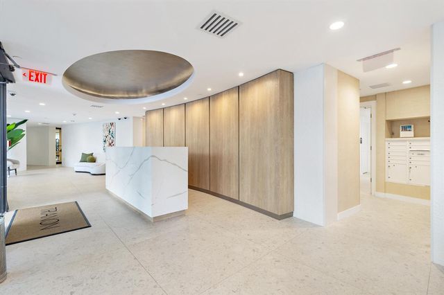 1200 S Flagler Drive 1706, West Palm Beach, FL 33401
