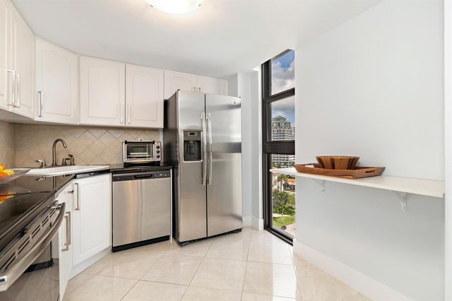 1200 S Flagler Drive 1706, West Palm Beach, FL 33401