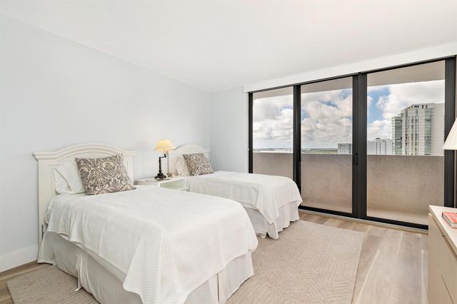 1200 S Flagler Drive 1706, West Palm Beach, FL 33401