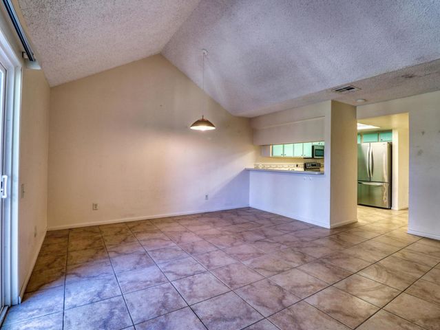 32505 Candlewood Drive 18, Cathedral City, CA 92234