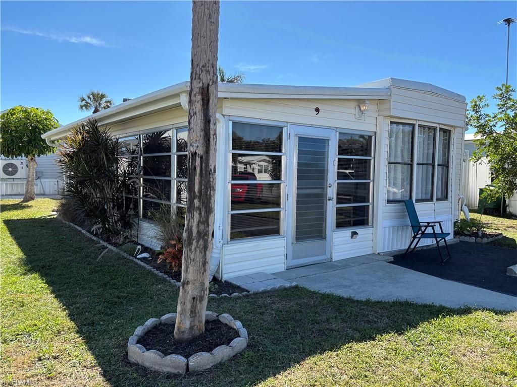 9 Jade DR, NAPLES, FL 34114 — photo 2