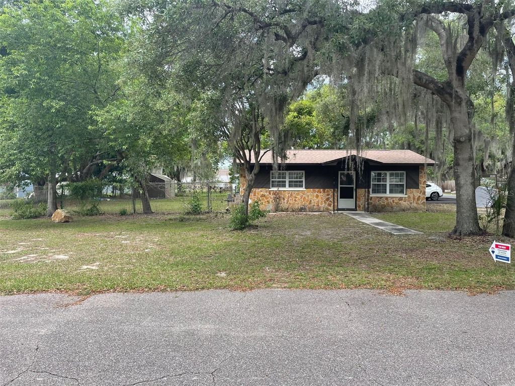 204 CALLITRIS AVENUE, Polk City, FL 33868
