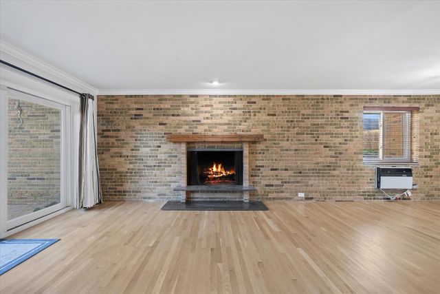 320 Claymoor Road 1A, Hinsdale, IL 60521