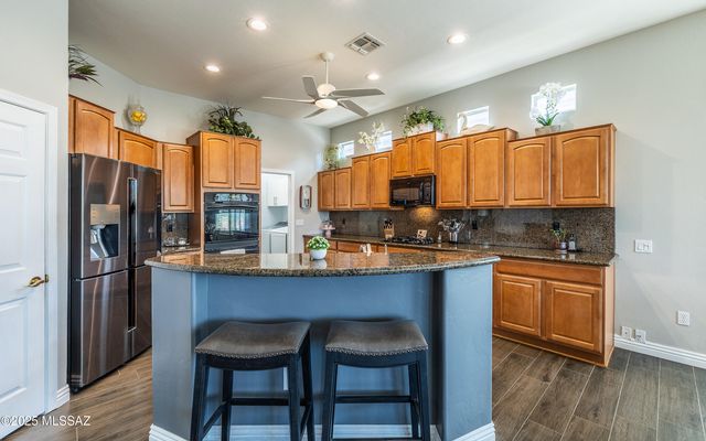 5371 W Leatherflower Lane, Marana, AZ 85658