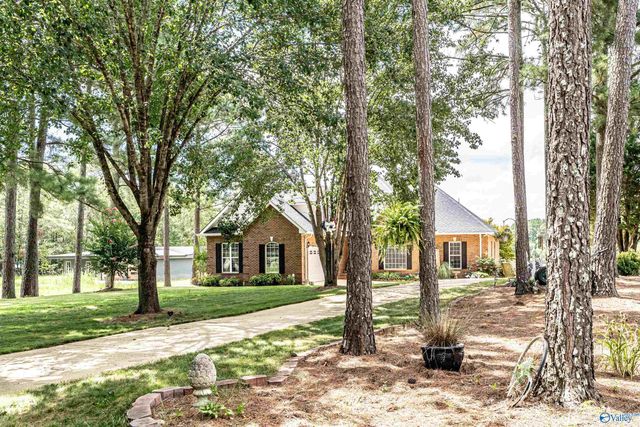 1590 County Road 136, Cedar Bluff, AL 35959