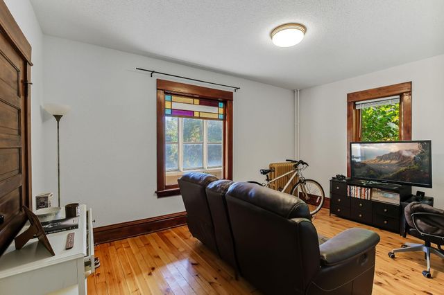 389 Fairview Avenue N, Saint Paul, MN 55104