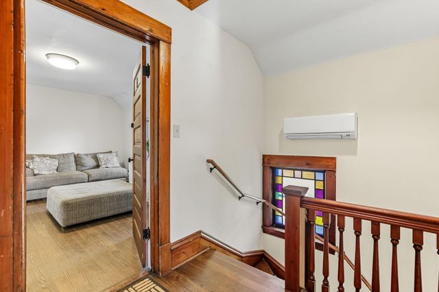 389 Fairview Avenue N, Saint Paul, MN 55104