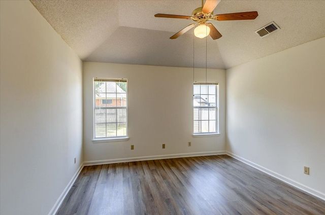 8129 COUNTRY MILL CV, Memphis, TN 38016