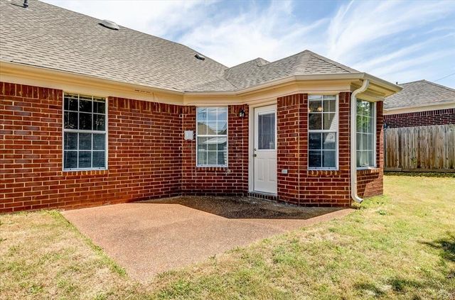 8129 COUNTRY MILL CV, Memphis, TN 38016
