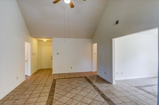 8129 COUNTRY MILL CV, Memphis, TN 38016
