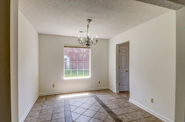 8129 COUNTRY MILL CV, Memphis, TN 38016