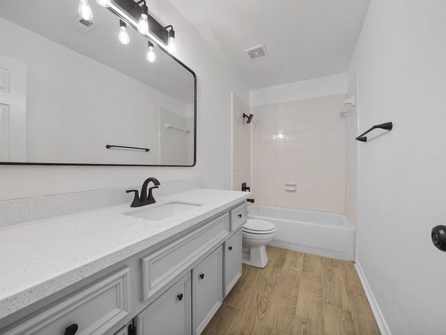 14206 Windy Ridge Lane, Rosharon, TX 77583