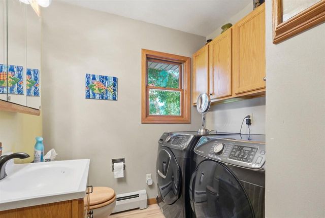 206 W CEDAR STREET, Abbotsford, WI 54405