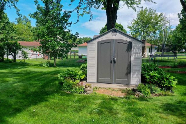 206 W CEDAR STREET, Abbotsford, WI 54405