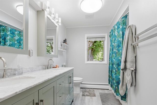 206 W CEDAR STREET, Abbotsford, WI 54405