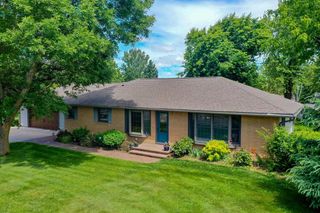 206 W CEDAR STREET, Abbotsford, WI 54405