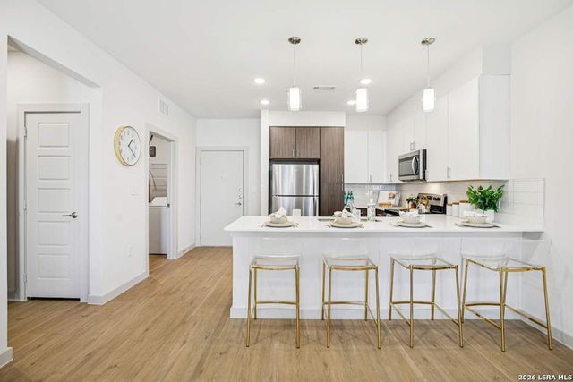 320 Goll St Apt 2105, Austin, TX 78640