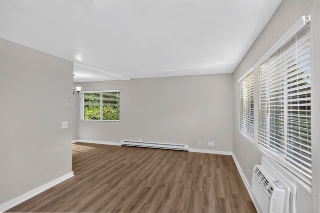 550 Harding Pl Apt E107, Nashville, TN 37211