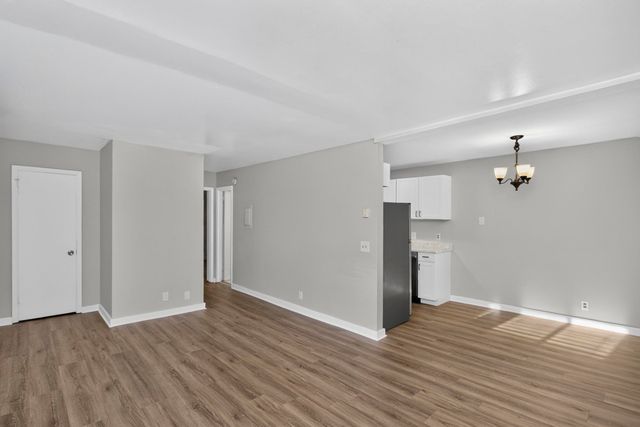 550 Harding Pl Apt E107, Nashville, TN 37211