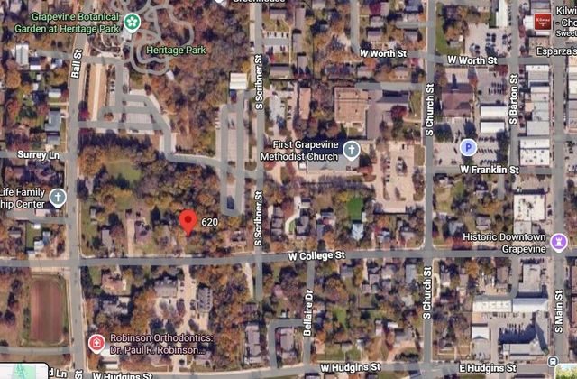 620 W College Street, Grapevine, TX 76051