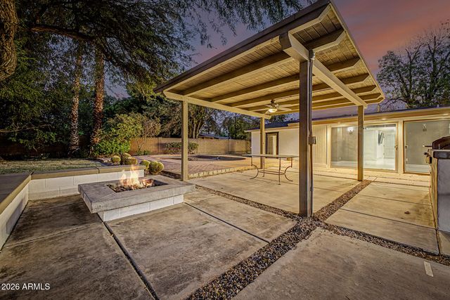 8744 N 6TH Drive, Phoenix, AZ 85021