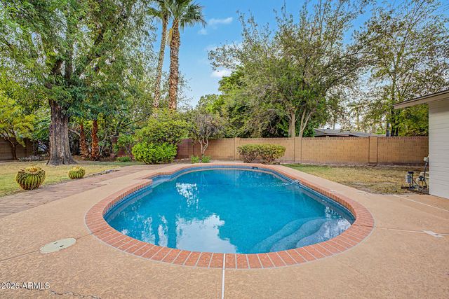 8744 N 6TH Drive, Phoenix, AZ 85021