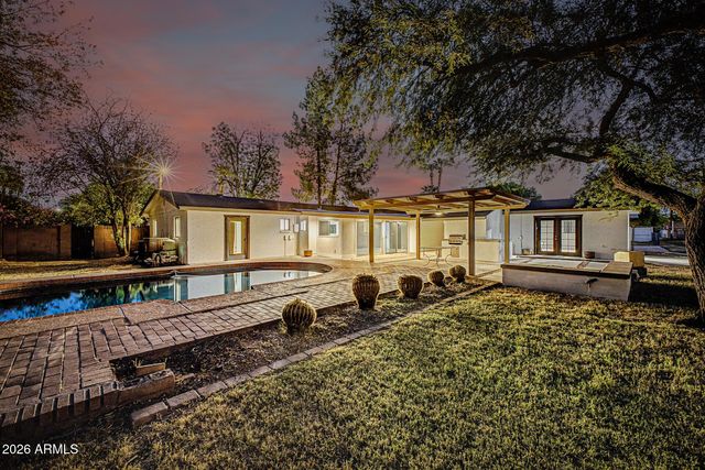 8744 N 6TH Drive, Phoenix, AZ 85021