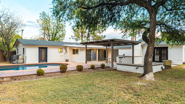 8744 N 6TH Drive, Phoenix, AZ 85021