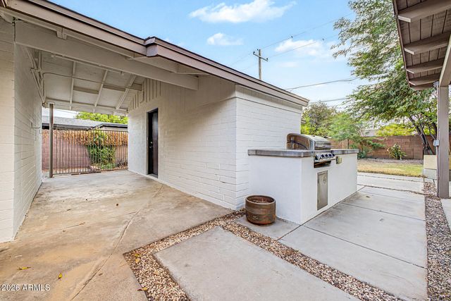 8744 N 6TH Drive, Phoenix, AZ 85021