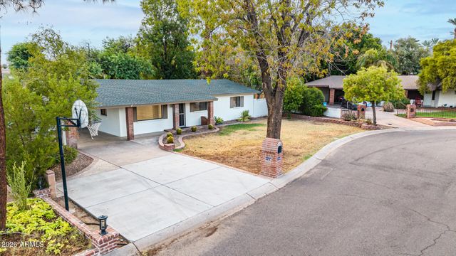 8744 N 6TH Drive, Phoenix, AZ 85021