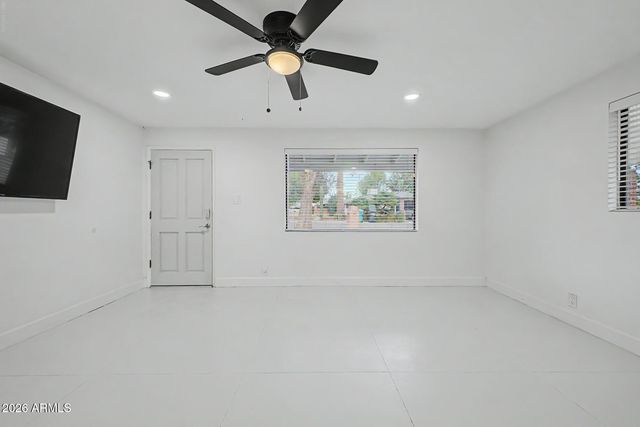 8744 N 6TH Drive, Phoenix, AZ 85021