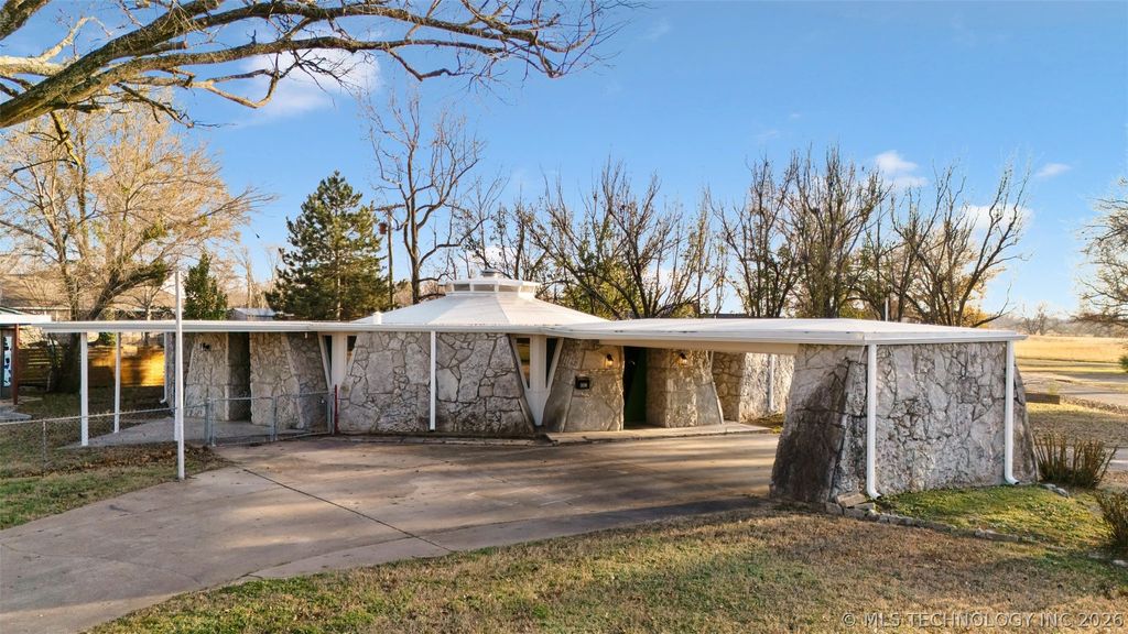 108 Fairmont Road, Vinita, OK 74301