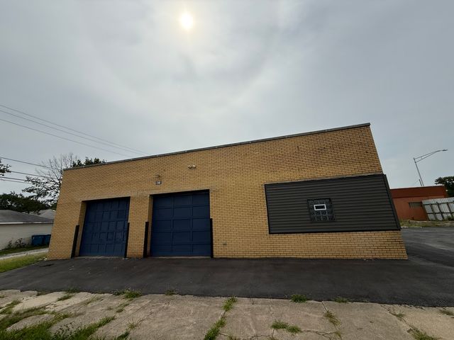 971 Burnham Avenue, Calumet City, IL 60409