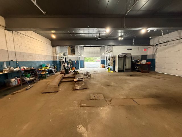971 Burnham Avenue, Calumet City, IL 60409