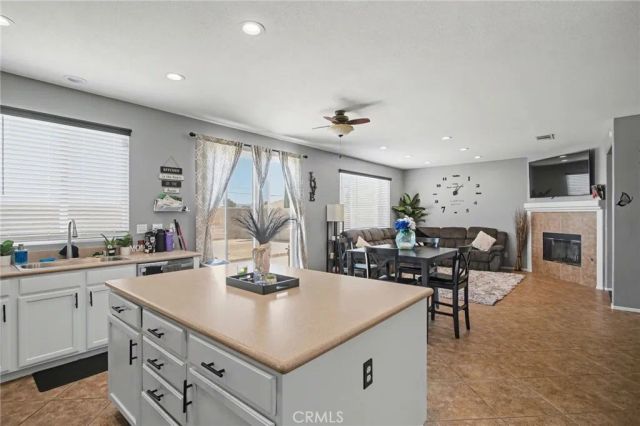 8623 Bridgeport, Hesperia, CA 92344