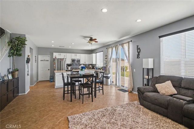 8623 Bridgeport, Hesperia, CA 92344