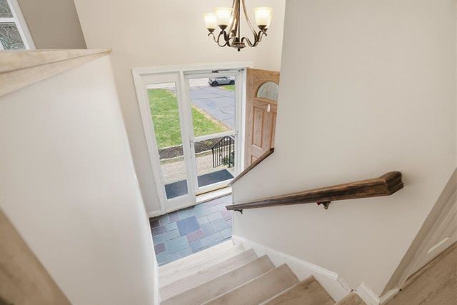 21 W Chamberlain Road, Merrimack, NH 03054