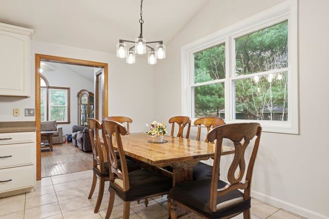 21 W Chamberlain Road, Merrimack, NH 03054