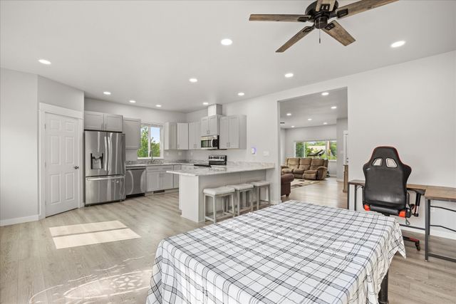 5908 Collins Court, Granbury, TX 76048
