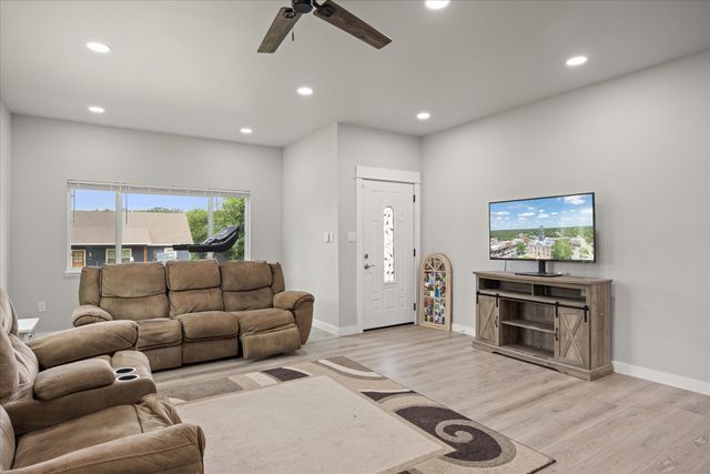 5908 Collins Court, Granbury, TX 76048
