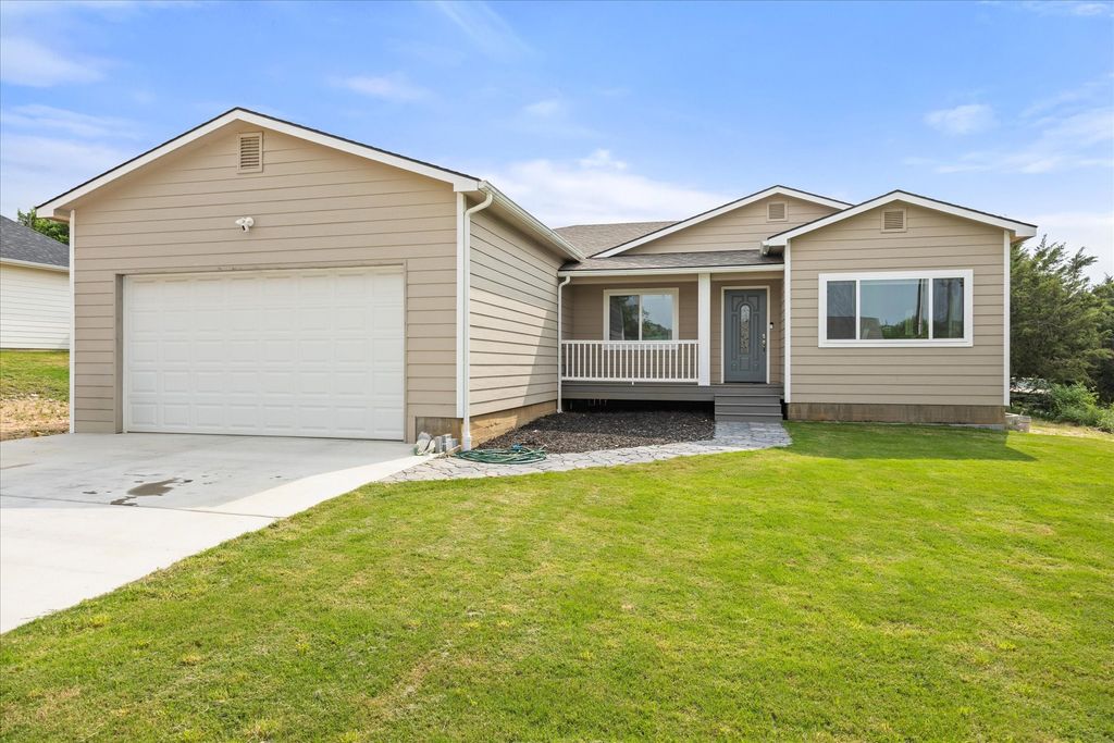 5908 Collins Court, Granbury, TX 76048