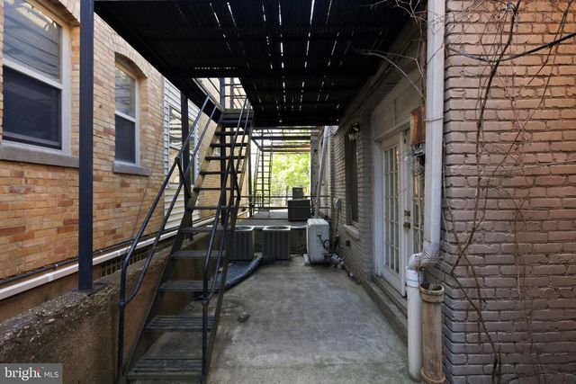 2703 12TH ST NE, Washington, DC 20018