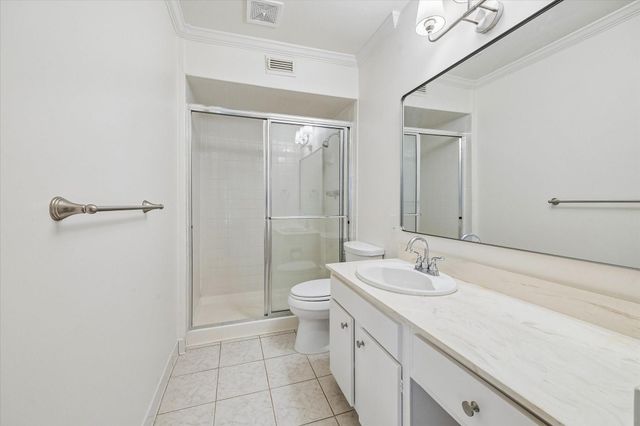 357 N Post Oak Lane 102, Houston, TX 77024