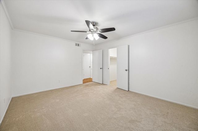 357 N Post Oak Lane 102, Houston, TX 77024