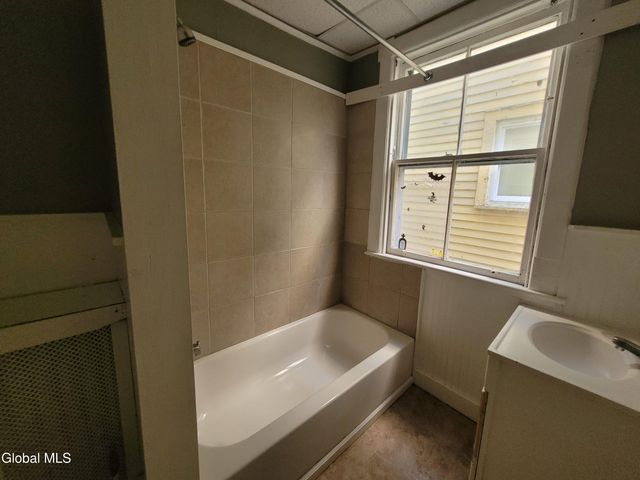 475 Hamilton Street, Albany, NY 12203