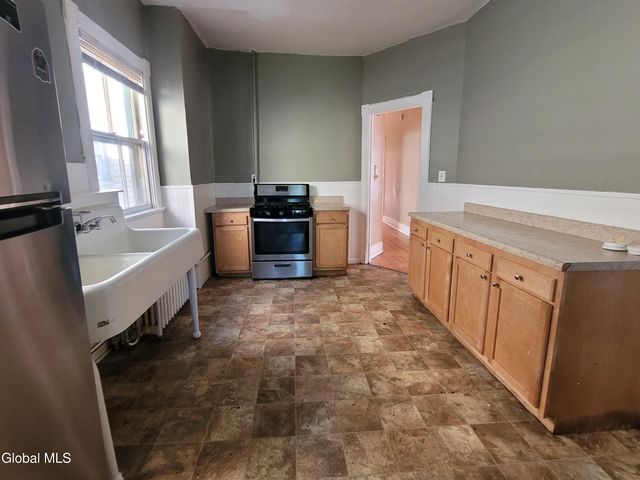 475 Hamilton Street, Albany, NY 12203